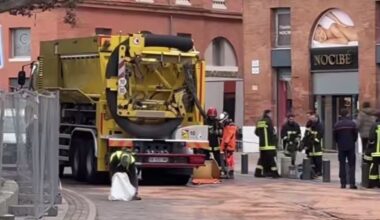 Un camion perce son réservoir en plein centre de Toulouse : 200 litres de gazole déversés, la circulation paralysée deux heures