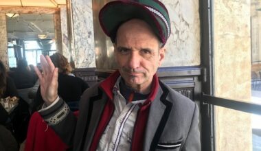 Candidat à la mairie de Bordeaux, Yves Simone veut réaliser un projet fou pour transformer les quais