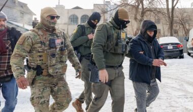 L'administration Trump annonce l'envoi de centaines de policiers fédéraux supplémentaires à Minneapolis