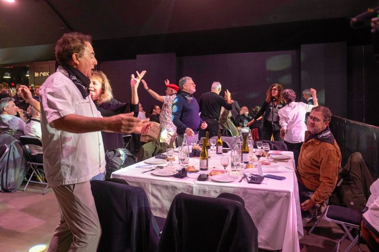 Eric Carrière met l’ambiance au Rex.