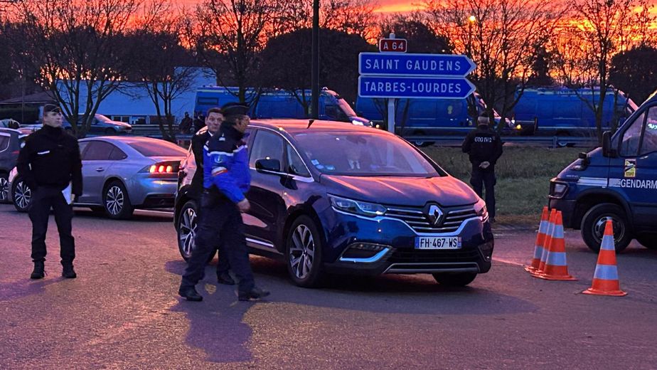 Arrivée du préfet sur le blocage de l’A64