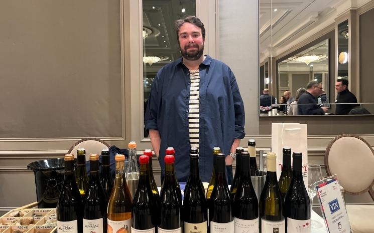 Pierre anderson devant son stand