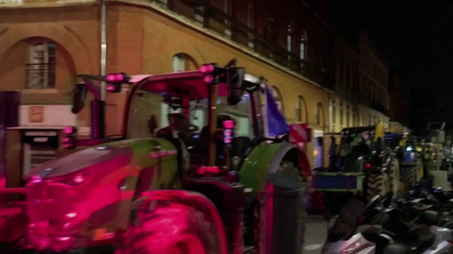 les tracteurs ont quitté Paris après 24 heures de mobilisation