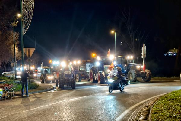 A Bandol, ce mercredi matin, les agriculteurs manifestaient leur colère. 