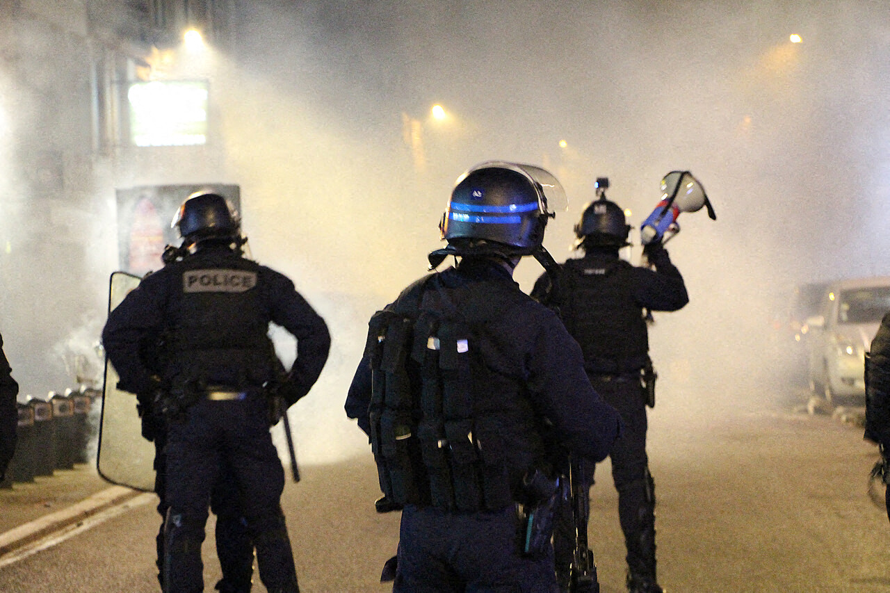 Lors d'un affrontement avec la police à Toulouse, un jeune de 21 ans dégaine... un bazooka d'un mètre