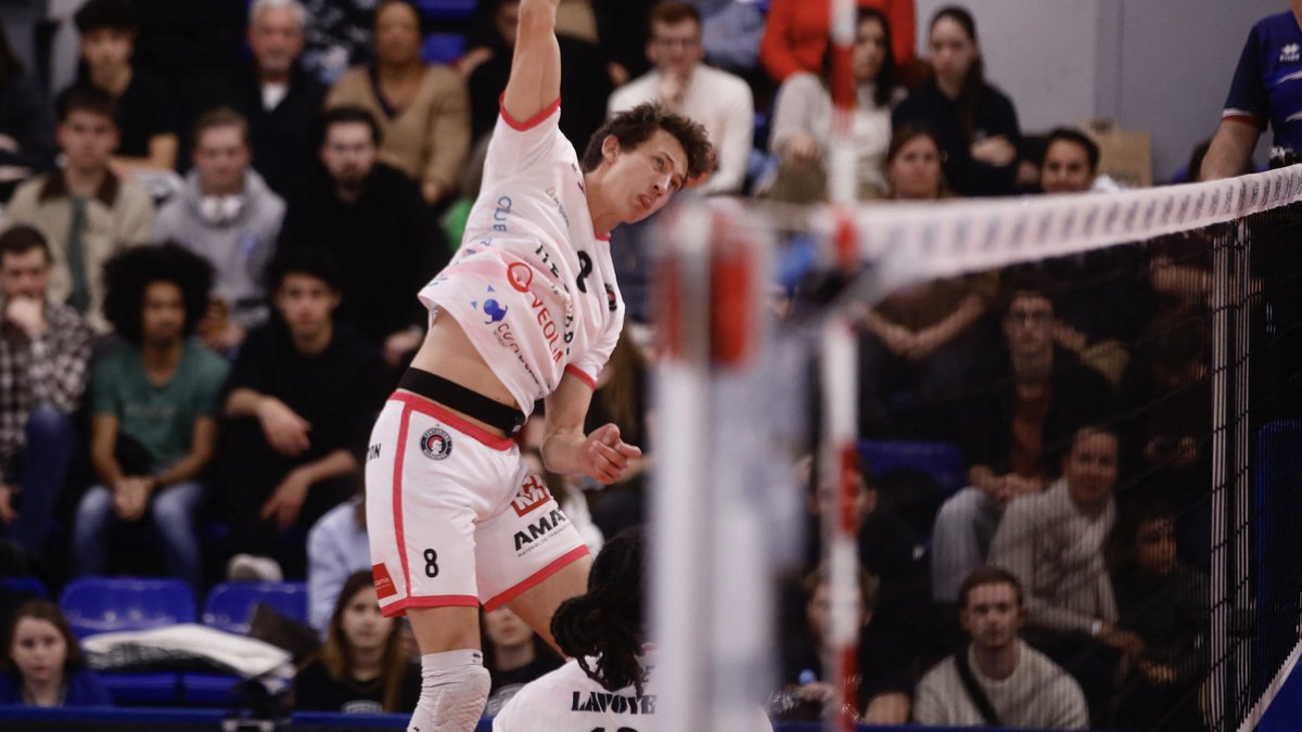 Volley-ball – SpikeLigue : Narbonne se prend les pieds dans le tapis niçois au terme d’un match très perturbé par les éléments