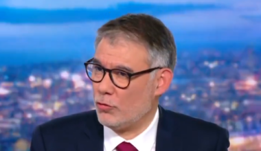 Olivier Faure annonce que le PS ne censurera pas le gouvernement, à deux conditions