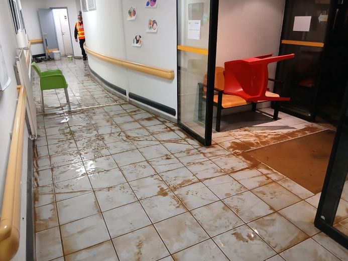 Le rez-de-chaussée du foyer inondé à Saint-Pons-de-Thomières.