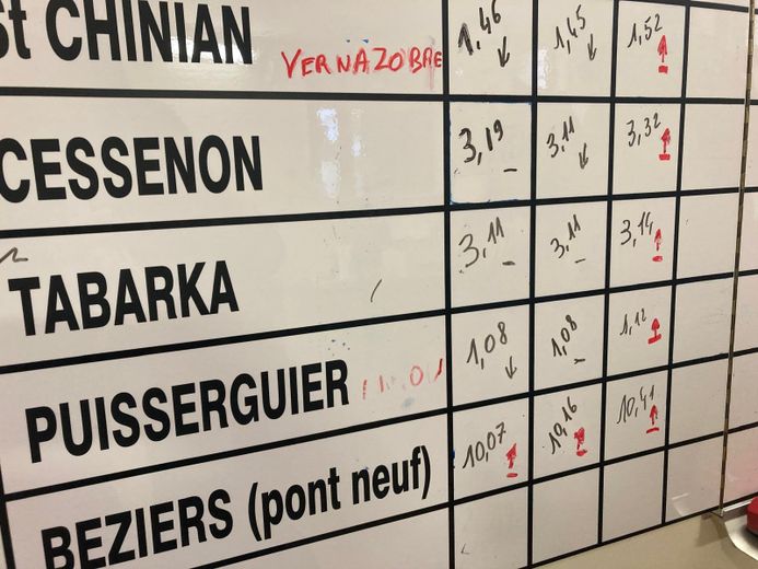 À Béziers, on suit l’évolution des précipitations depuis le poste de crues.