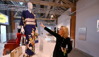 Les trésors méconnus des musées : un kimono japonais, l’étonnant uniforme d’Air France