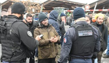 DIAPORAMA Blocages des agriculteurs dans l’Hérault : face à face tendu entre le directeur de Leclerc Saint-Aunès et la Coordination rurale