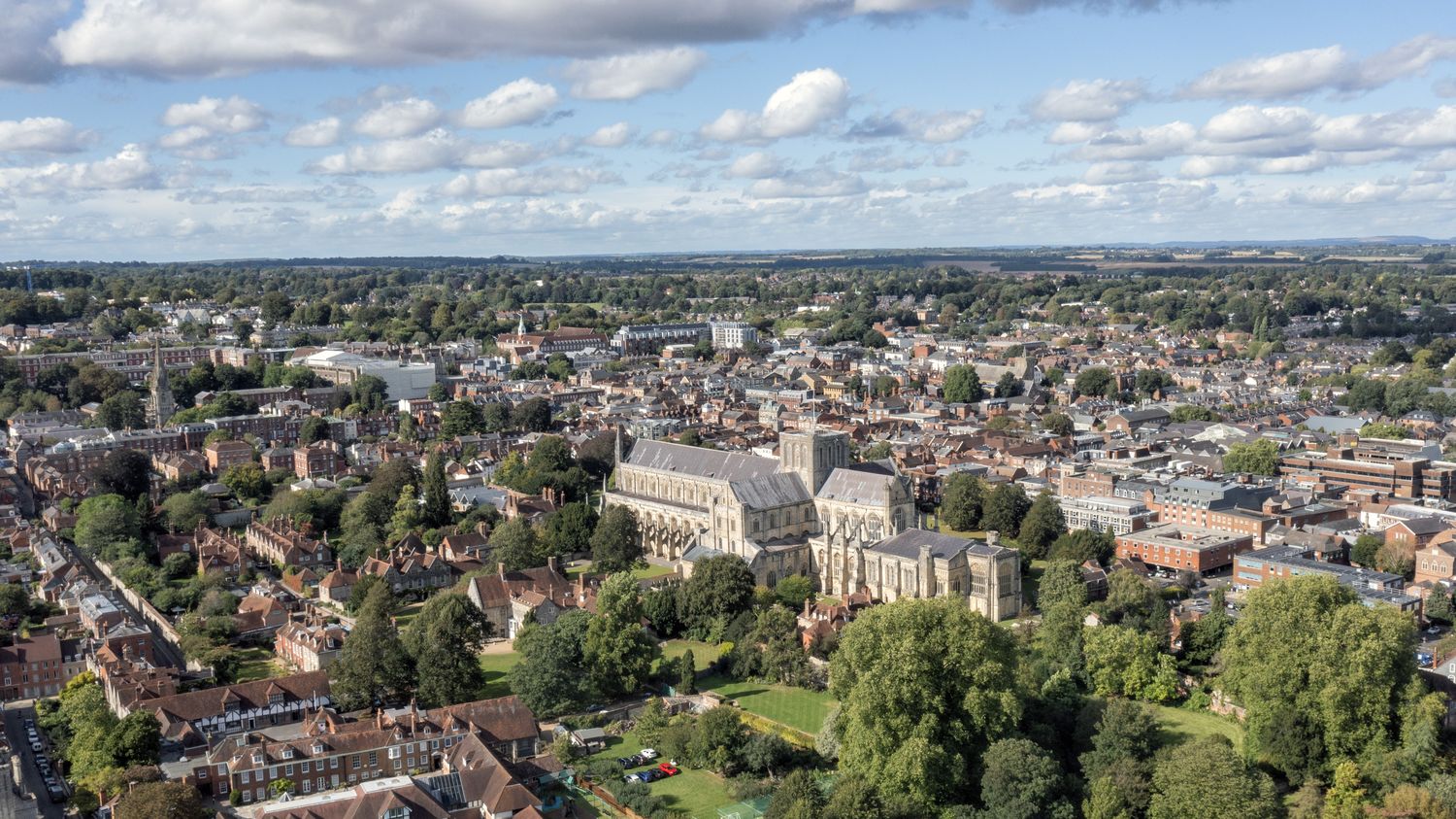 Au Royaume-Uni, un homme accusé avec cinq autres de viols sur son ex-femme devant le tribunal