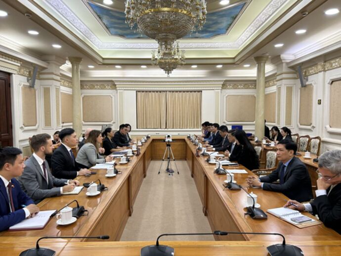 Le Royaume-Uni s’intéresse aux projets ferroviaires et urbains durables du Vietnam