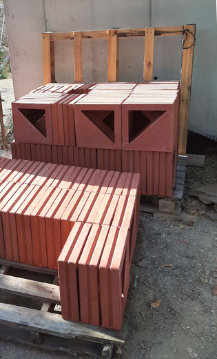 Les modules avant leur assemblage.