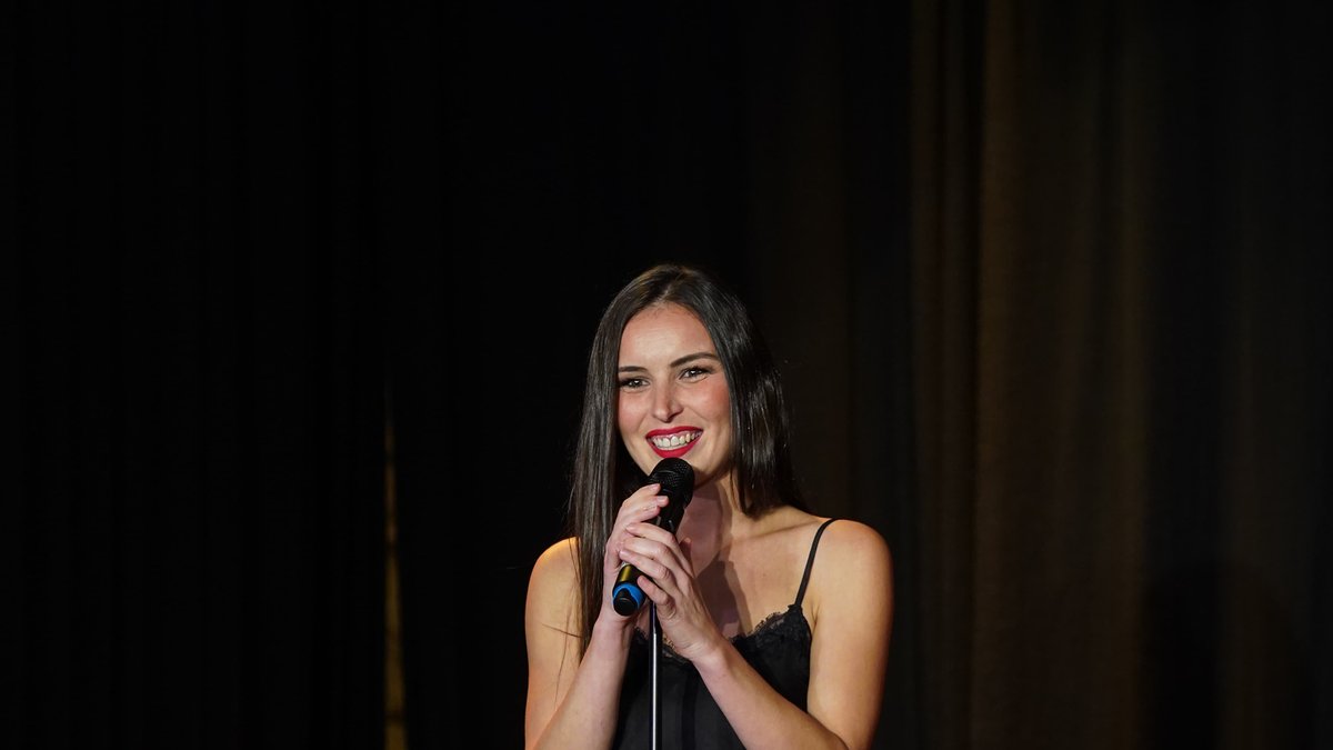 "Tout m’énerve, le bon comme le mal", Sarah-Anna pratique l’humour noir au Kawa à Montpellier