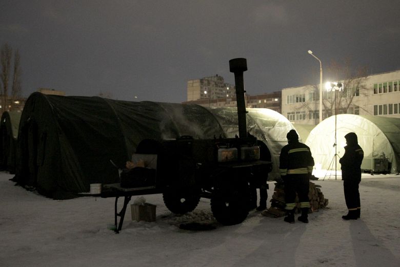 Des tentes ont été installées pour permettre aux habitants de Kiev de se protéger du froid.