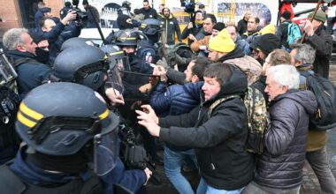 À Toulouse, des heurts entre agriculteurs et policiers éclatent lors d’une manifestation