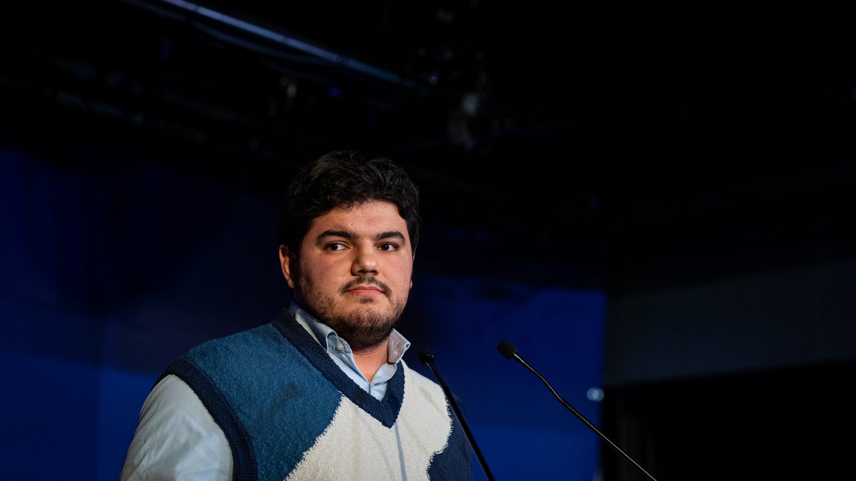 Municipales 2026 : il a perdu ses deux frères dans le narcotrafic, Amine Kessaci se lance avec Benoît Payan à Marseille et fait une promesse à sa mère