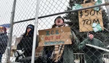 À Minneapolis, la police américaine de l’immigration tente d’entrer dans le consulat d’Équateur et provoque un incident diplomatique