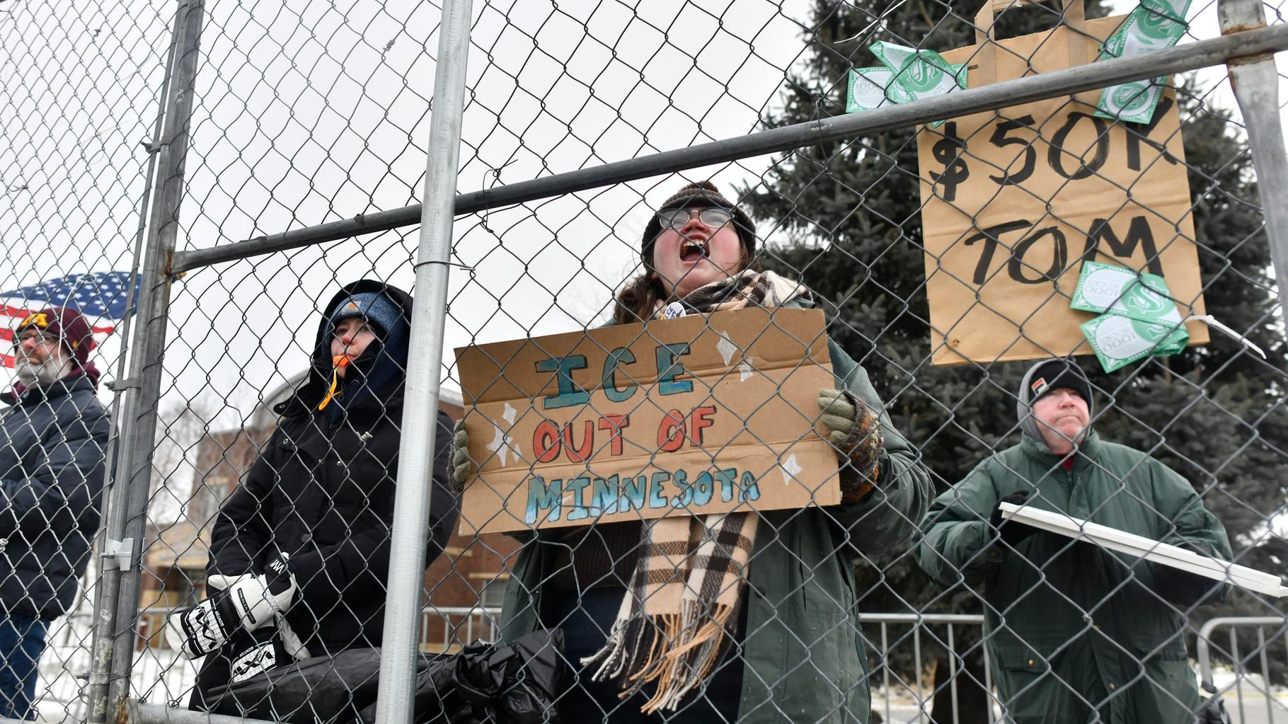 À Minneapolis, la police américaine de l’immigration tente d’entrer dans le consulat d’Équateur et provoque un incident diplomatique