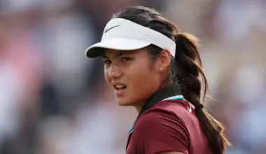 « Des signaux d’alarme » et huit entraîneurs plus tard : le parcours chaotique de Raducanu depuis son triomphe à l’US Open 2021