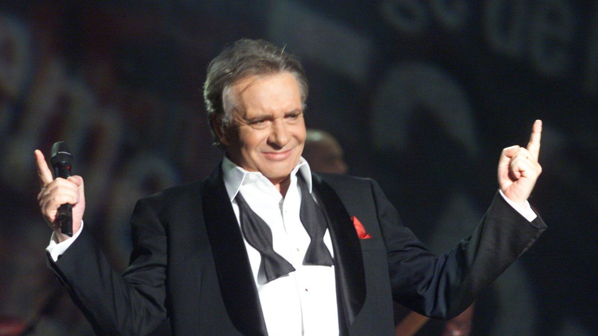 "Il aurait eu 79 ans" : Michel Sardou annoncé mort en plein direct, les internautes s’emportent