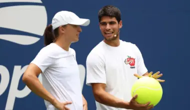 « Je vois Carlos changer son service chaque année » : Swiatek prépare une transformation après l’Open d’Australie