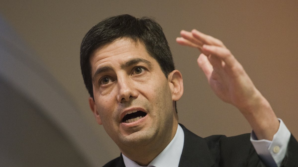 Qui est Kevin Warsh, le nouveau président de la banque centrale américaine nommé par Donald Trump qui a fait chuter le cours de l’or ?