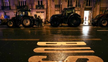 au moins 150 tracteurs sont entrés dans Paris selon la préfecture de police, la FNSEA et des Jeunes Agriculteurs à l'origine de l'action