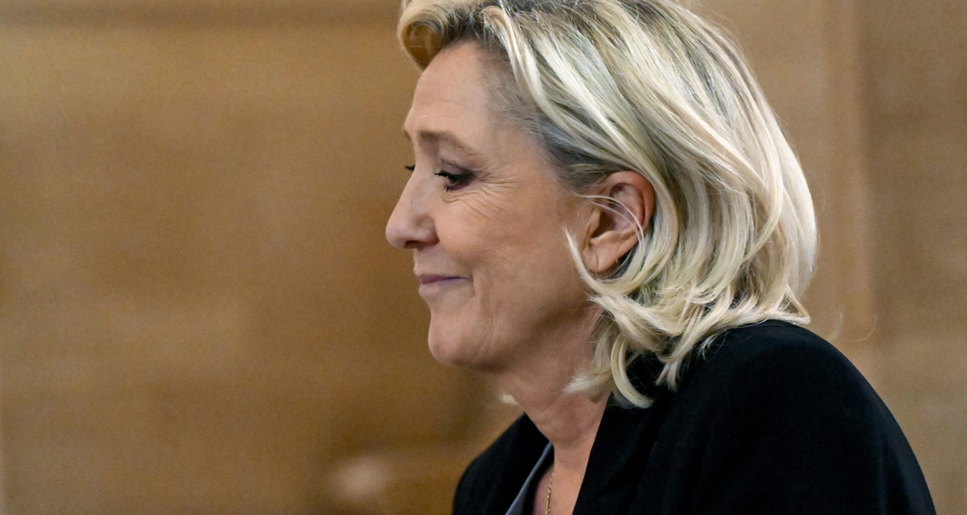 Marine Le Pen martèle qu'"il n'y a pas de système généralisé", son audition se poursuit ce mercredi