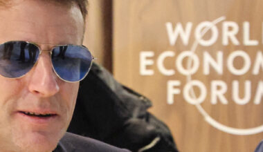 DOCUMENT RTL - "Des clients demandent le même modèle" : comment Macron a fait exploser le carnet de commandes du lunetier basé dans le Jura