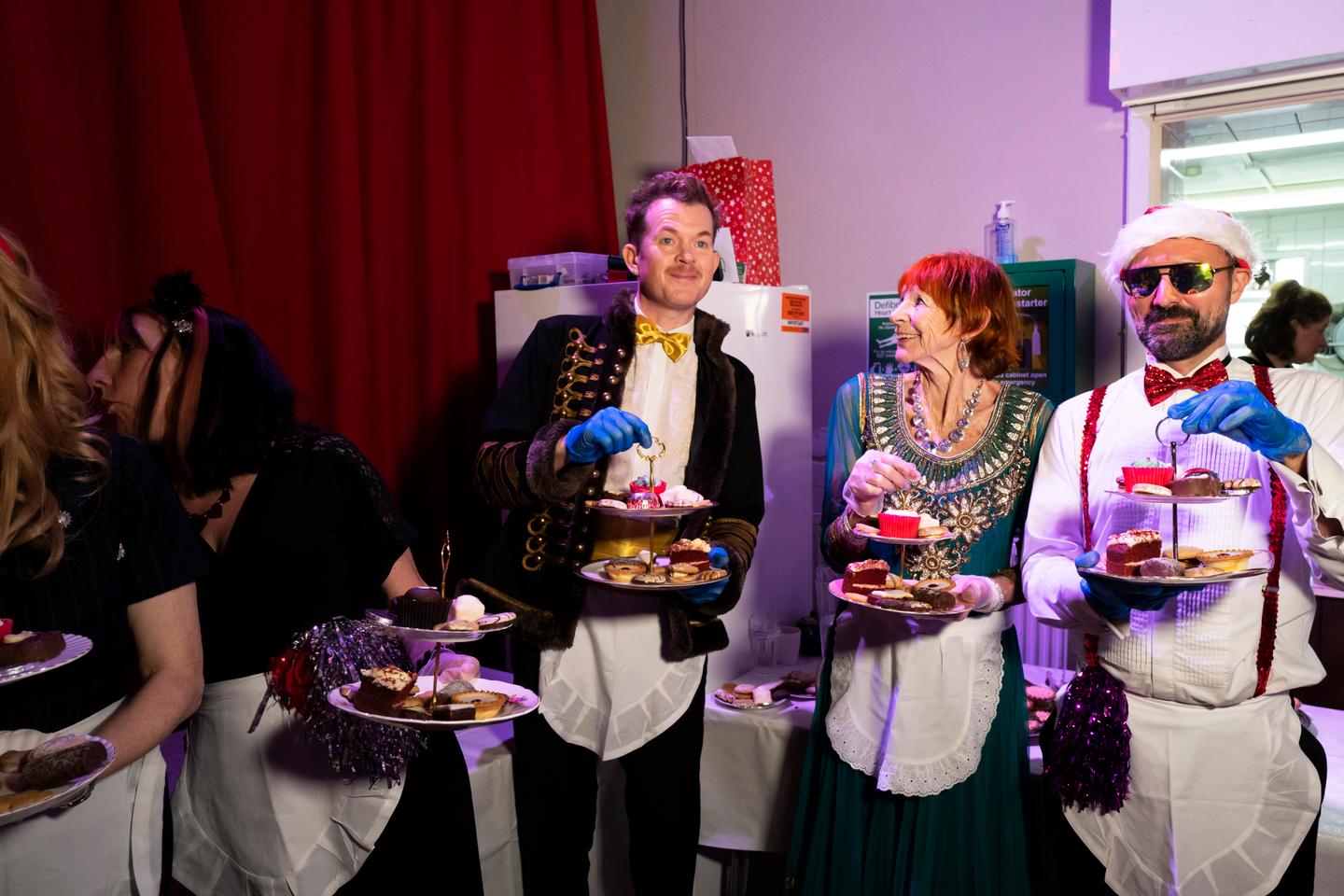 Au Royaume-Uni, le thé dansant des seniors devient cabaret osé