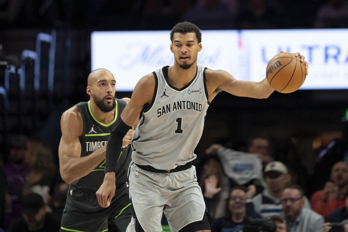 Rudy Gobert suspendu un match après une faute flagrante sur Victor Wembanyama - L'Équipe