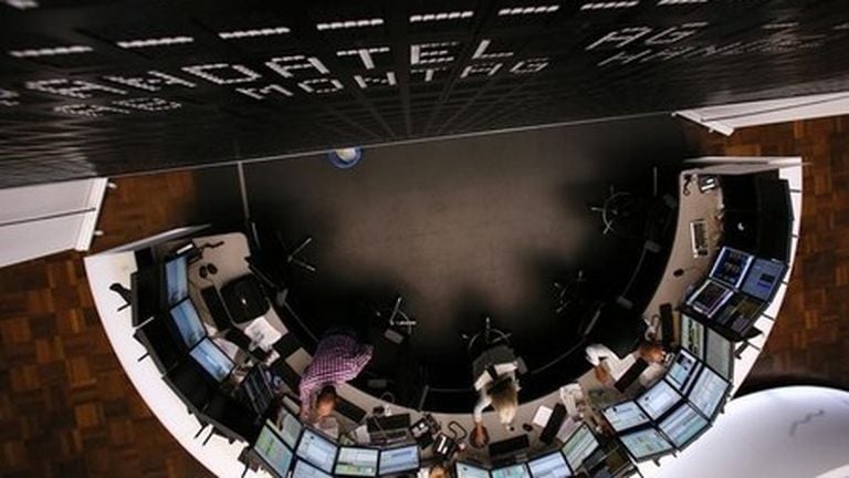 L'indice DAX d'Allemagne débute 2026 dans le vert alors que le PMI manufacturier attire l'attention