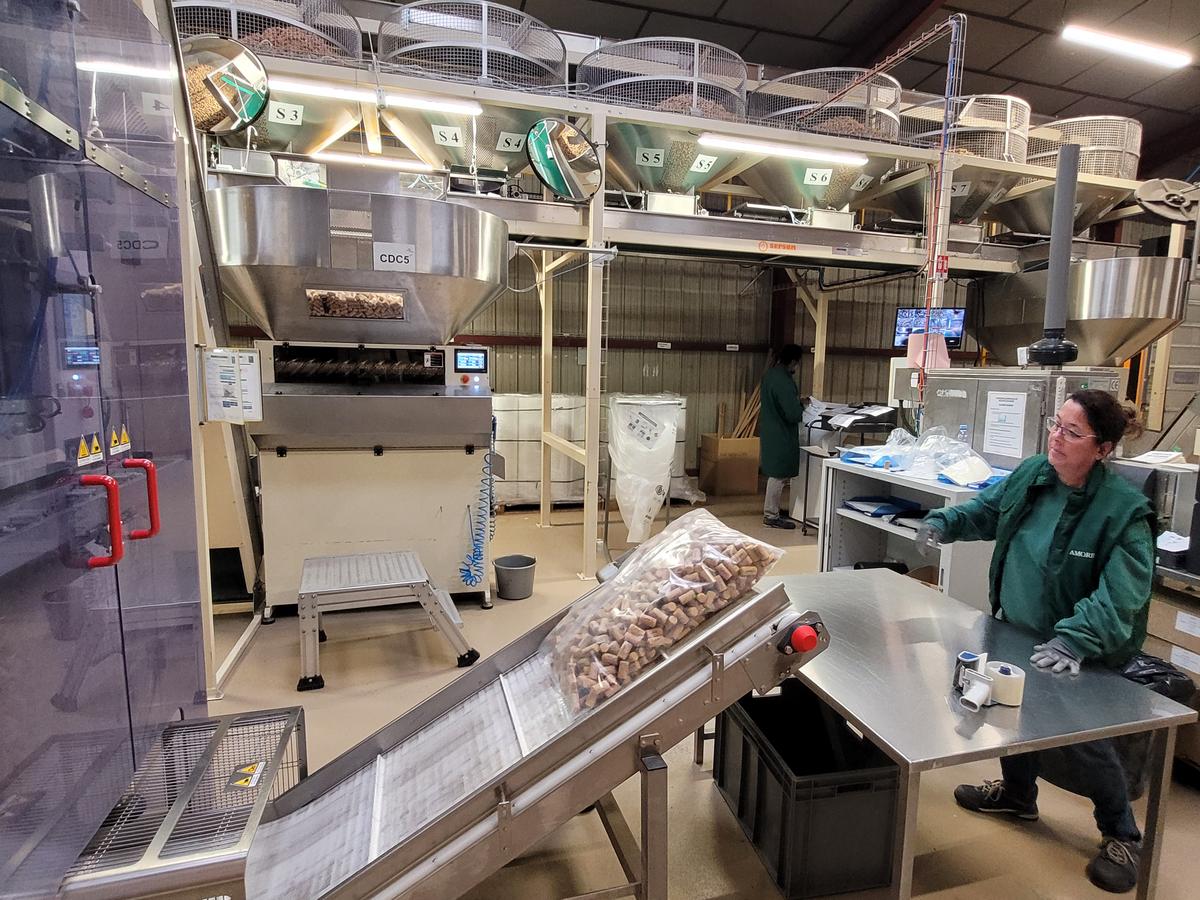 Les bouchons sont conditionnés en sacs de 1 000 unités.