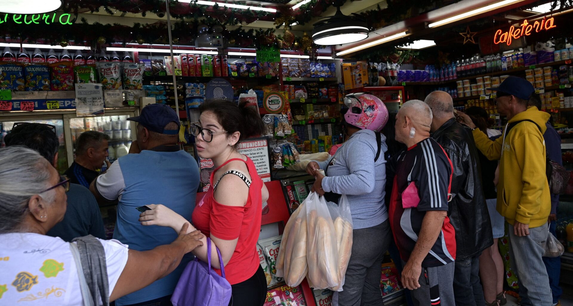 l'opposition remercie Trump, les chavistes dénoncent l'« enlèvement » de Maduro