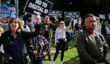 Le Royaume-Uni abandonne le projet de carte d'identité numérique obligatoire pour les travailleurs, selon les médias