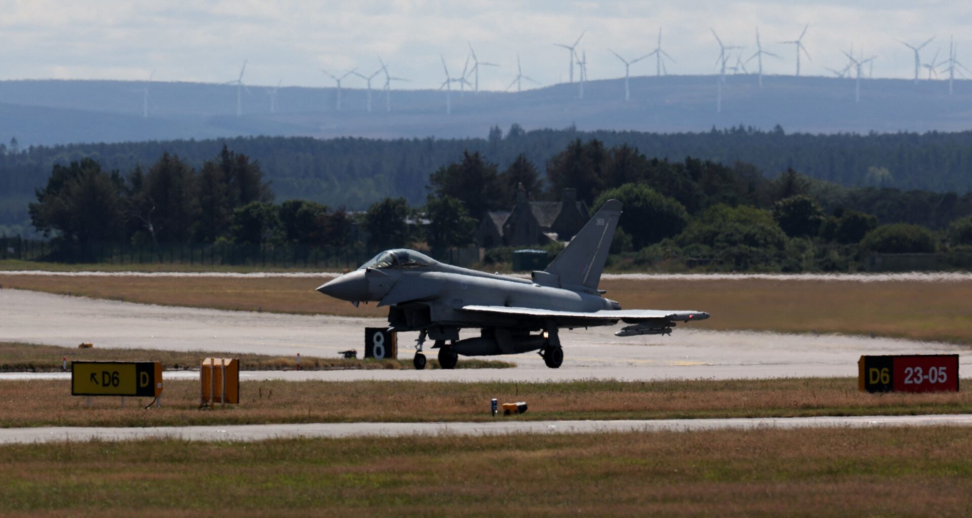 Le Royaume-Uni investit 608 millions de dollars dans la modernisation des radars du chasseur Typhoon