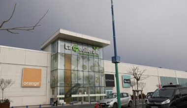 ce gros centre commercial de Dordogne change de mains