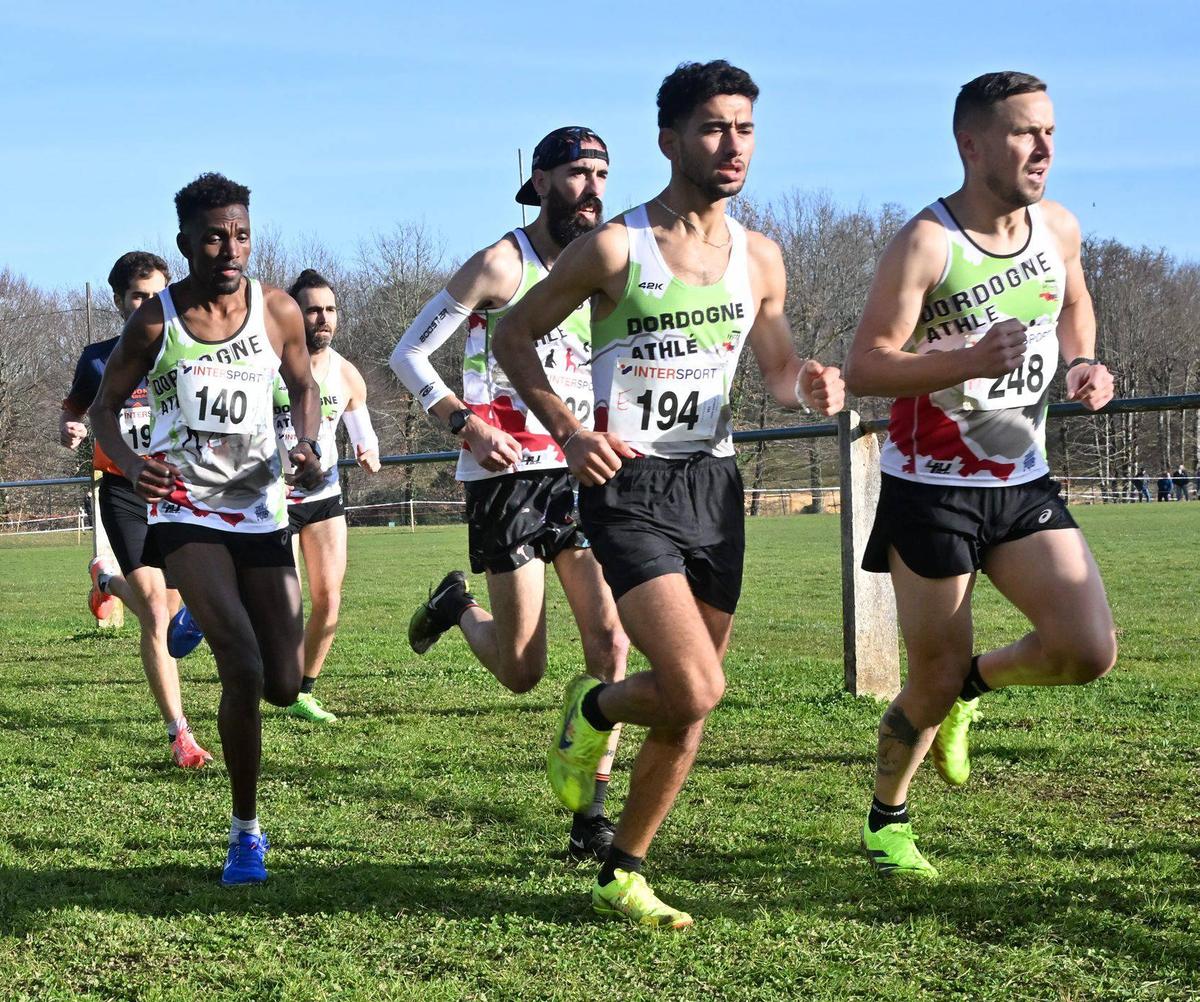 Abdul Othmane (numéro 194) a remporté la course seniors.