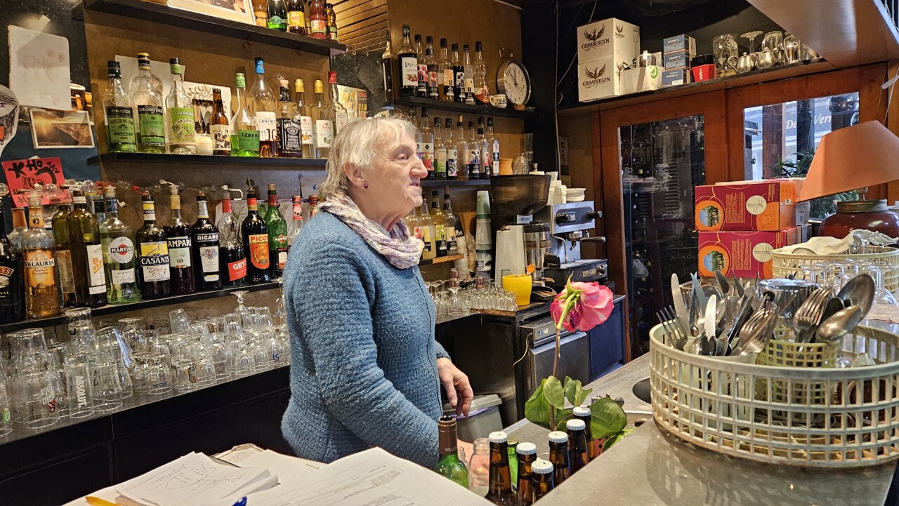 Louise et Mohamed Belala ont ouvert le restaurant La Friterie en 1973, une institution historique, dans le centre-ville st&eacute;phanois.  (&copy; Mathias Souteyrat / actu.fr)