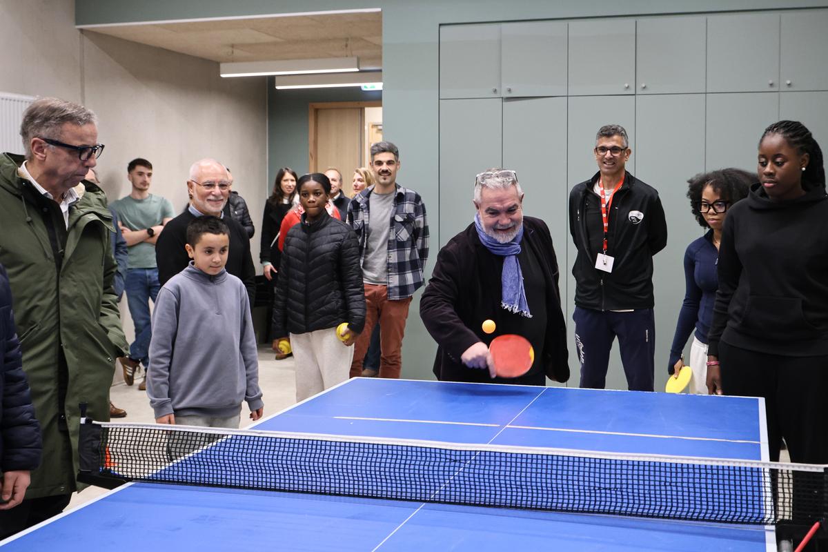 Le pôle associatif, où s’est installée l’Ufolep, et la crèche, ont été inaugurés par Pierre Hurmic et son adjoint du quartier, Vincent Maurin.
