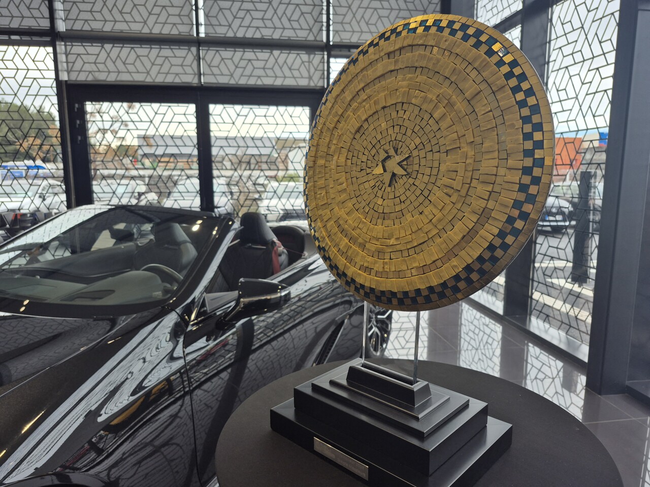 « On arrive encore à faire venir du beau monde et à proposer un tableau solide »