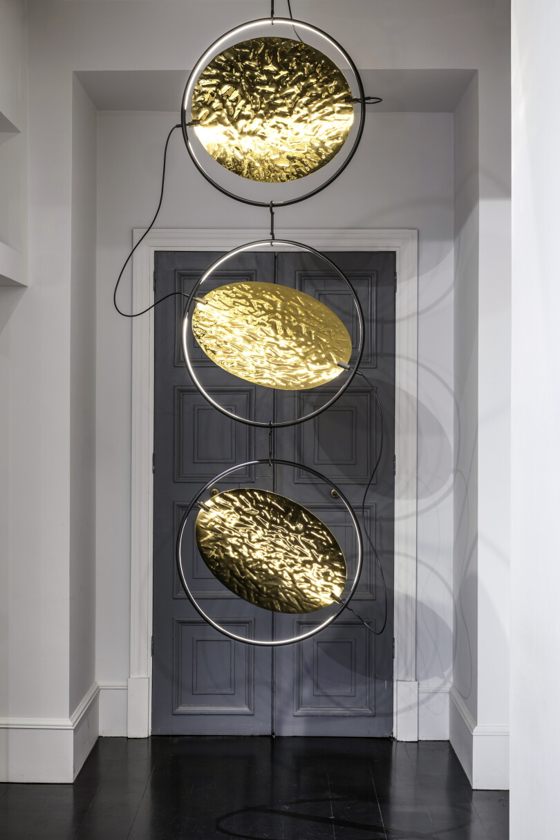 Le lustre Éclipse de Ludovic Roth.