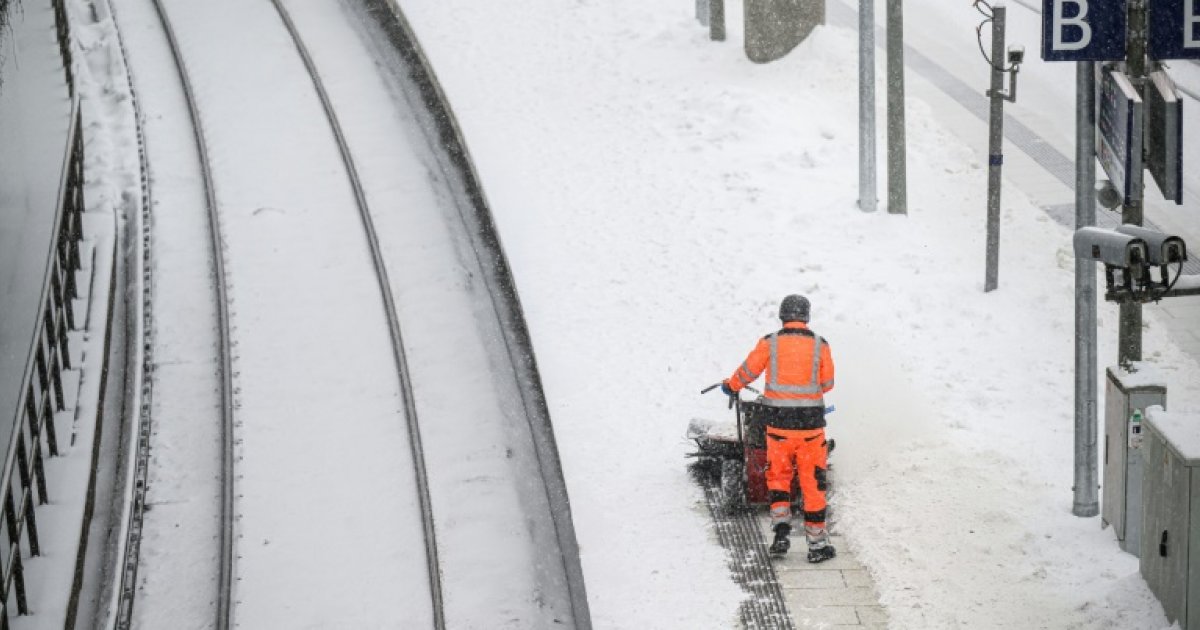 Tempêtes en Europe : lente amélioration en Allemagne et en France, un mort au Royaume-Uni : Actualités