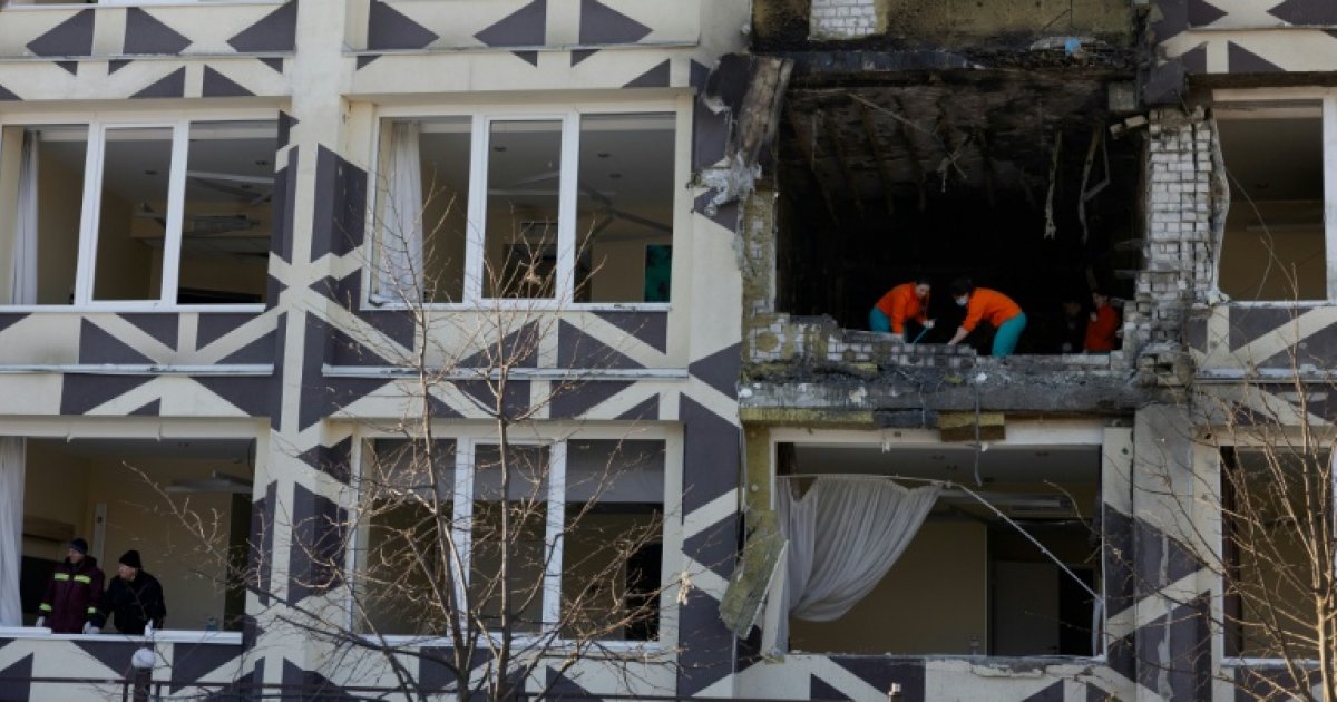 Ukraine: des frappes russes touchent une clinique à Kiev et font deux morts : Actualités