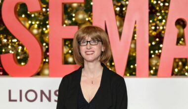 L'Américaine Freida McFadden écrase les ventes de livres en France en 2025 : Actualités