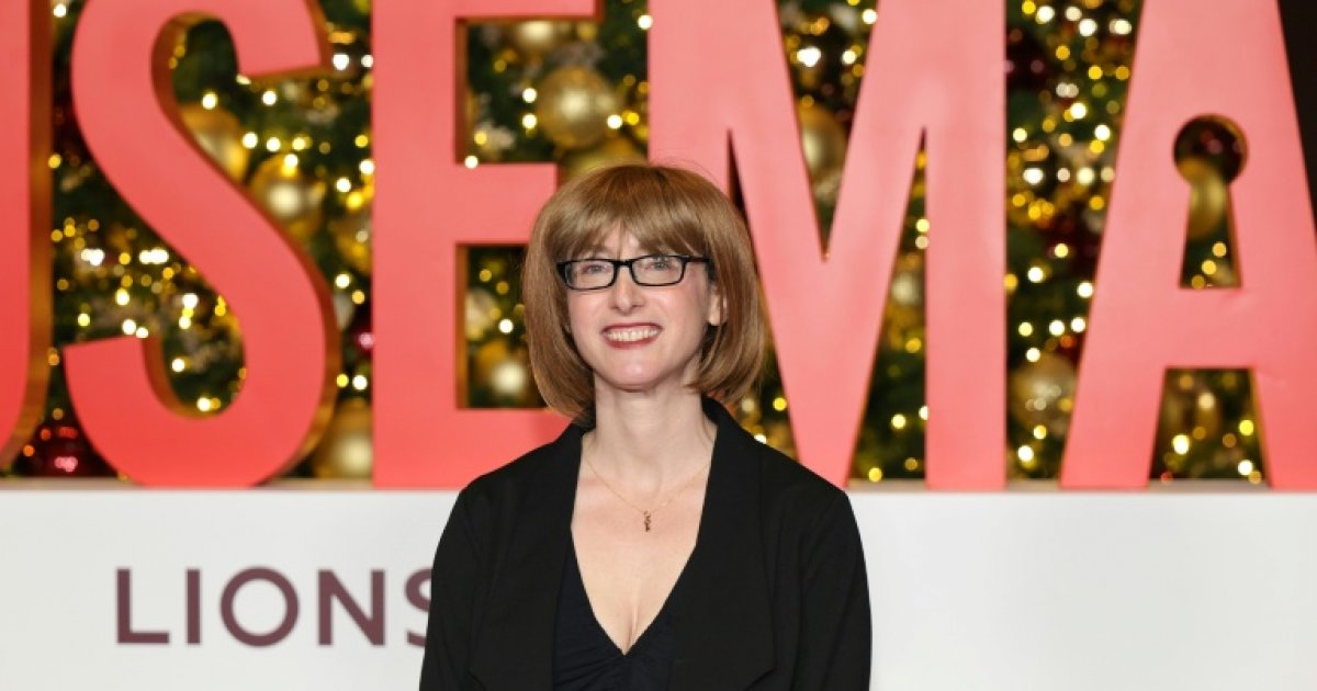 L'Américaine Freida McFadden écrase les ventes de livres en France en 2025 : Actualités