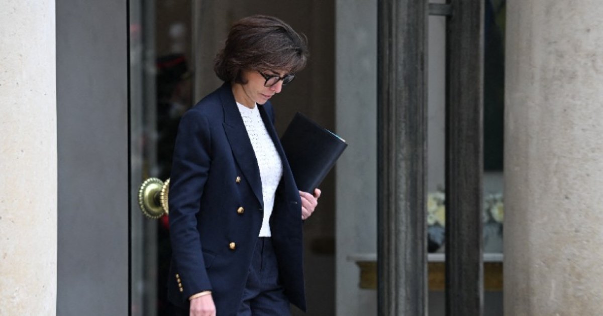 Municipales à Paris : Rachida Dati veut infliger une amende à 300 euros en cas de déjections canines non ramassées : Actualités