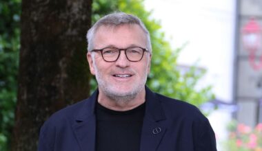 "Elle reviendra dès que possible" : Un membre des Grosses Têtes manque à l'appel depuis plusieurs jours, Laurent Ruquier commente son absence